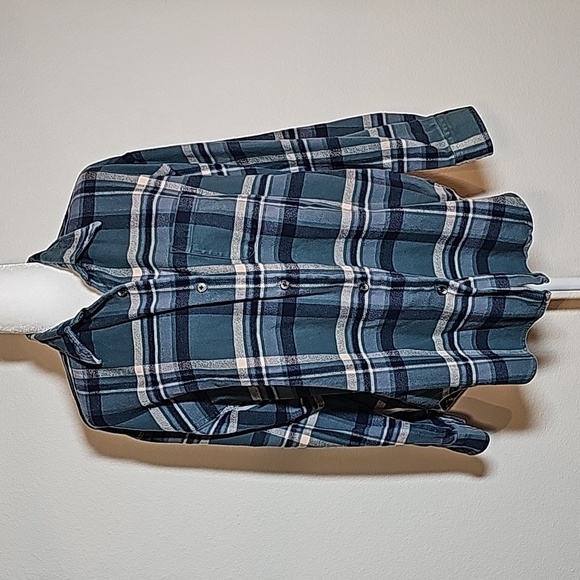Eddie Bauer Tops - Eddie Bauer Flannel Shirt Button Down Plaid Longsleeve Pocket Boyfriend Fit L